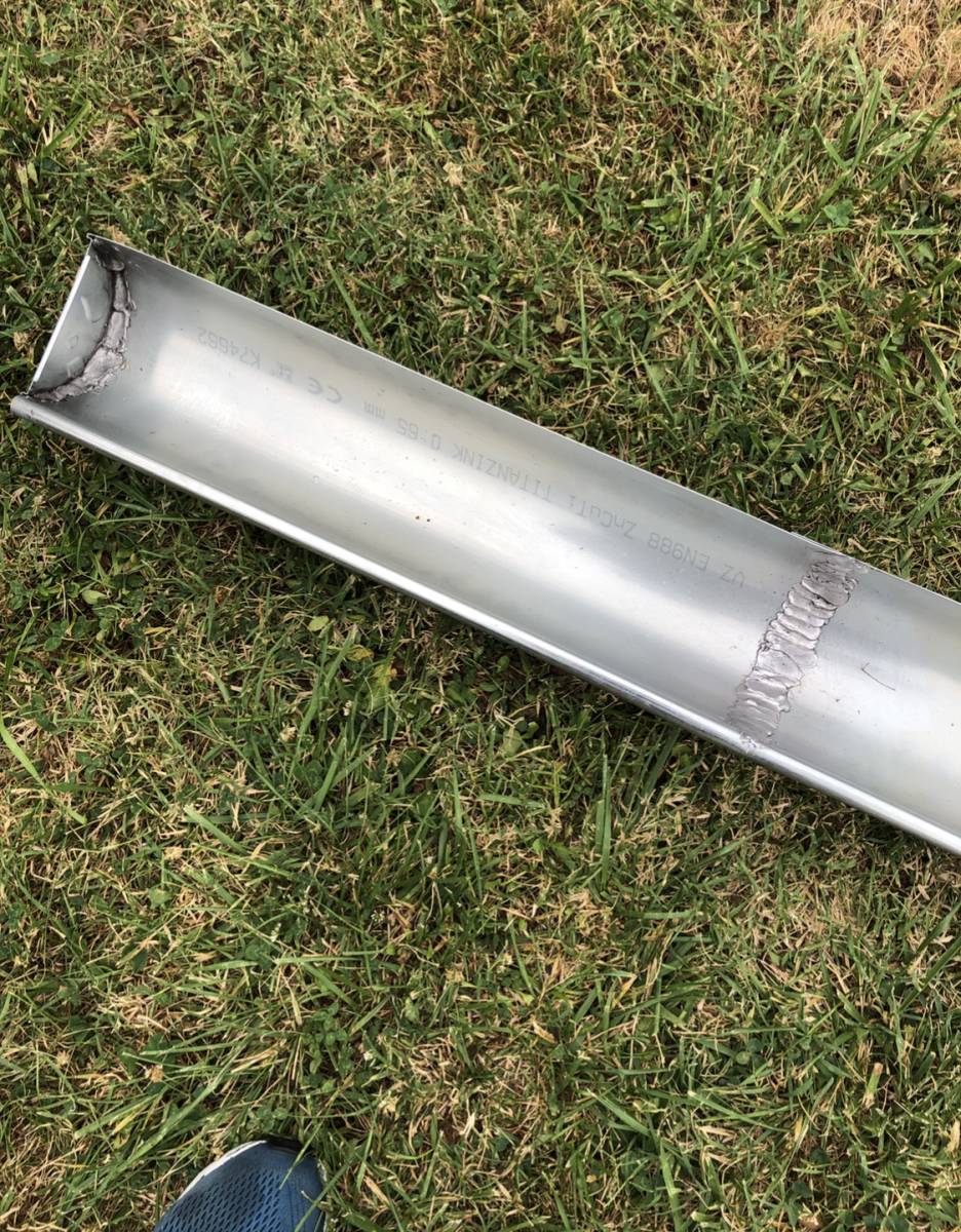 Nettoyage des gouttières nettoyage de Velux et panneaux photovoltaïques par les compagnons du bâtiment