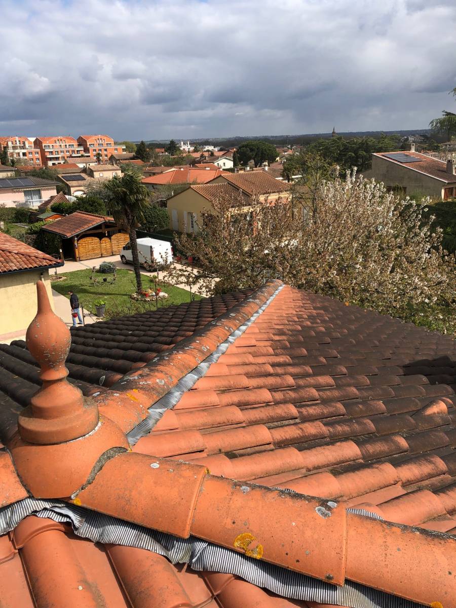 travaux de traitement avec application par pulvérisations de nos anti-mousse et hydrofuge